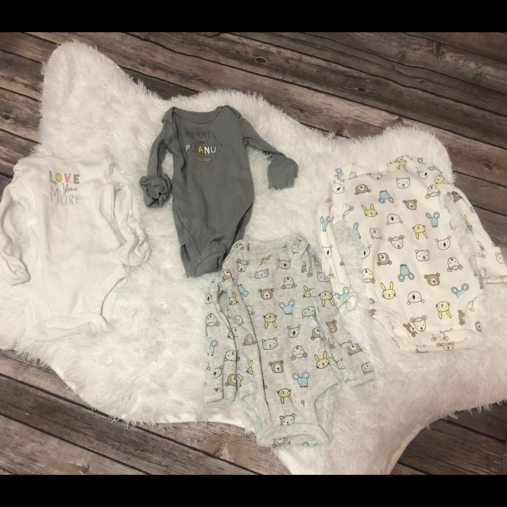 4 Easter long sleeve onesies size newborn